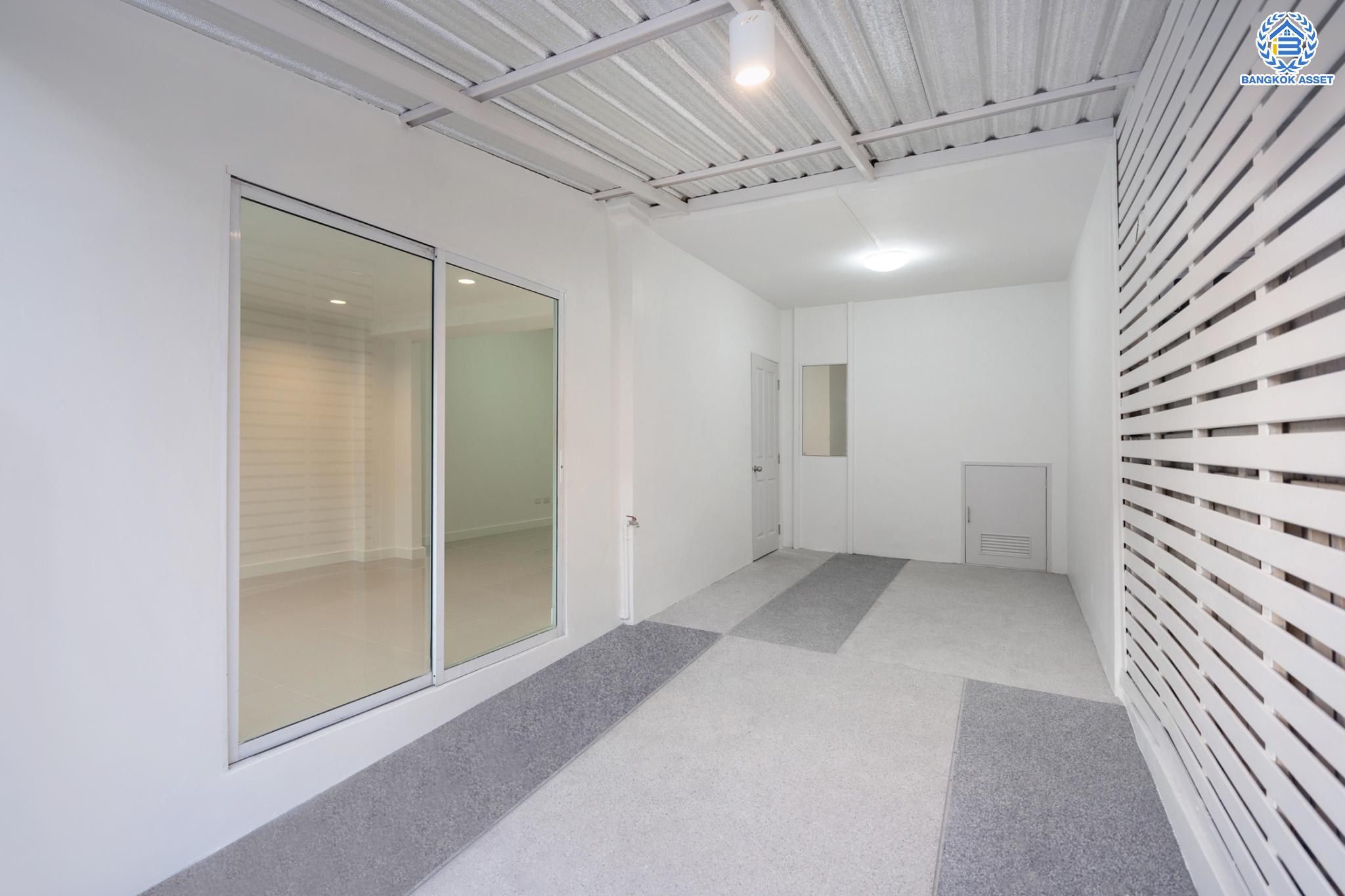 บ้านมือสองตกแต่งใหม่ ม.พฤกษาวิลล์28 วงแหวน-รัตนาธิเบศร์ (หน้ากว้าง 6 เมตร) ความสุขมีครบทุกตารางนิ้ว บนเนื้อที่ 17.5 ตร.ว. ฟังก์ชัน 3 ห้องนอน 2 ห้องน้ำ จอดรถได้ 1 คัน ครบครันทั้งครัวเคาน์เตอร์ บนทำเลสุดสะดวก ใกล้ถนนกาญจนาภิเษก เพียง 8 นาทีจาก MRT สถานี ตลาดบางใหญ่...